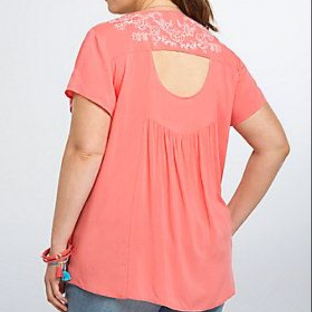 Torrid Romantic Spring Coral Embroidered Cut Out Back Top Size 2X